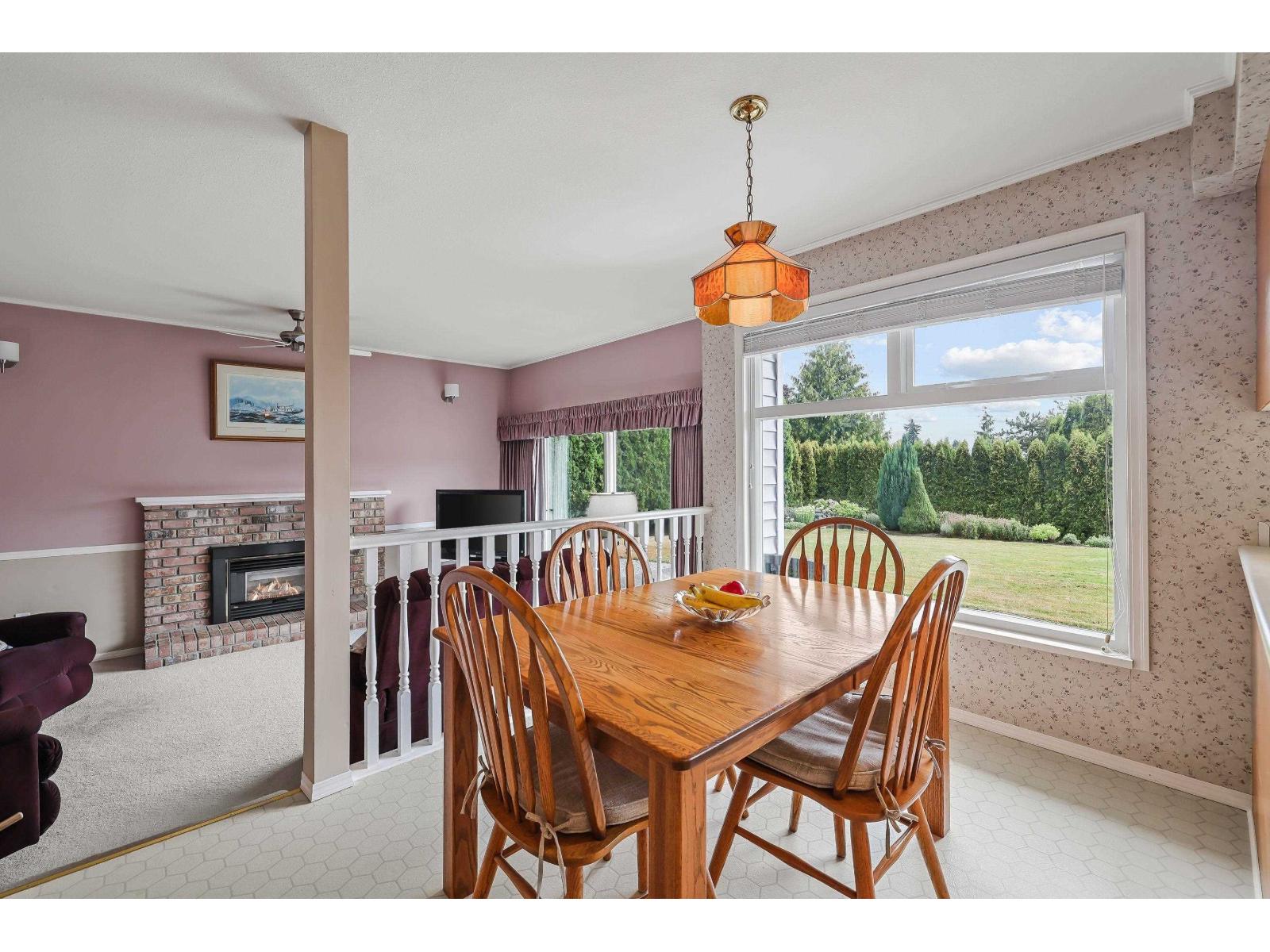 Photo 10 of 5668 E Sunrise Crescent, Surrey BC