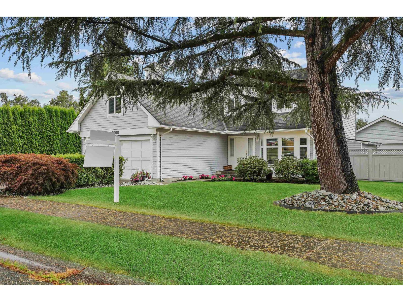 Photo 30 of 5668 E Sunrise Crescent, Surrey BC