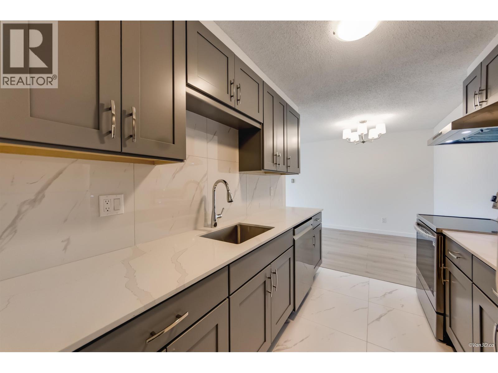 Photo 8 of 1102 7235 Salisbury Avenue, Burnaby BC