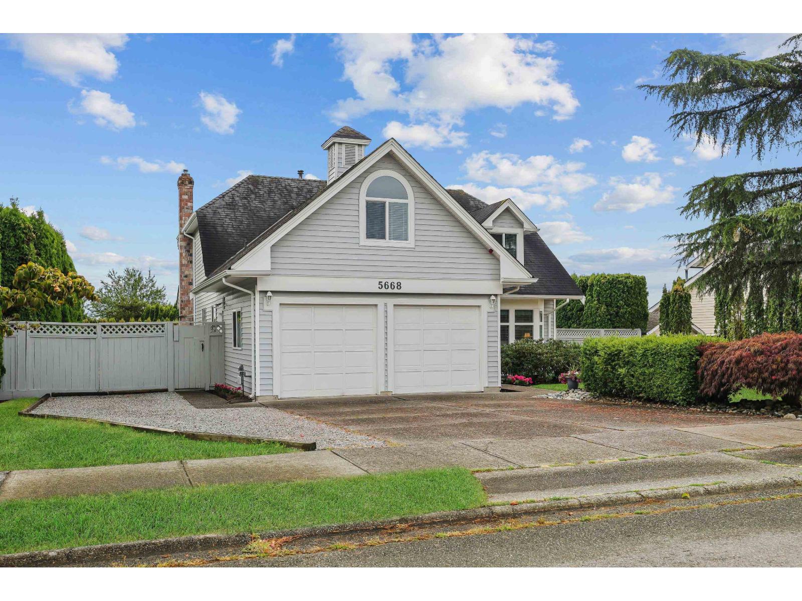 Photo 31 of 5668 E Sunrise Crescent, Surrey BC