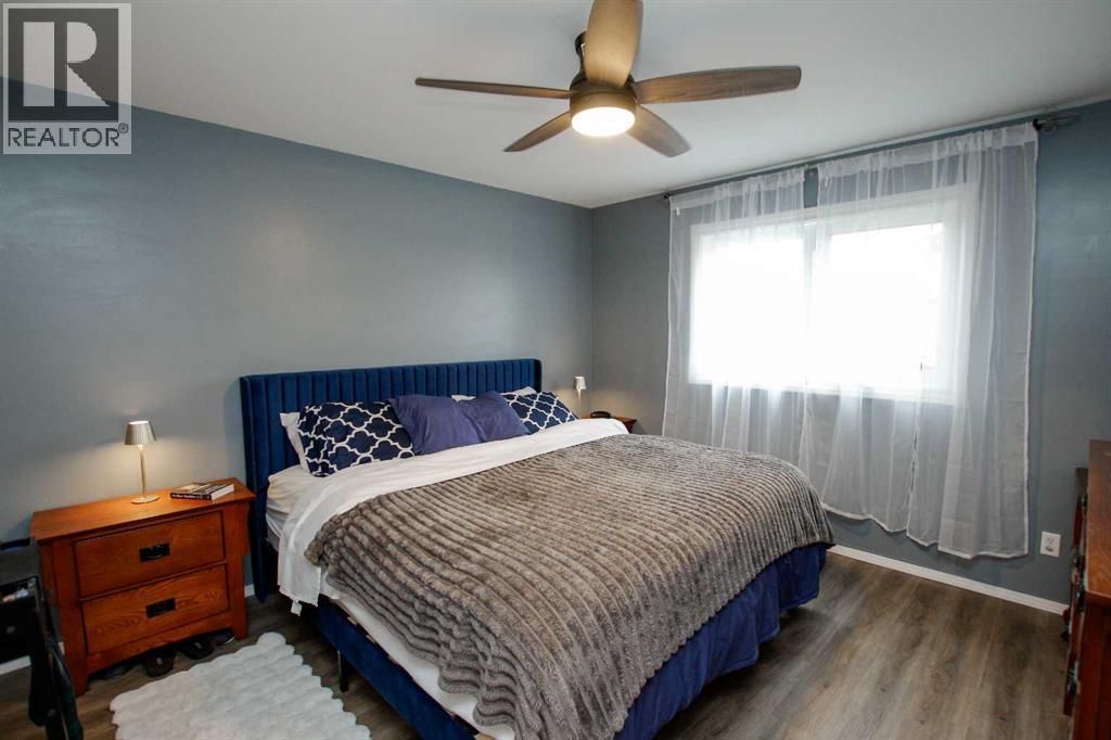 Photo 23 of 52 White Avenue, Red Deer AB