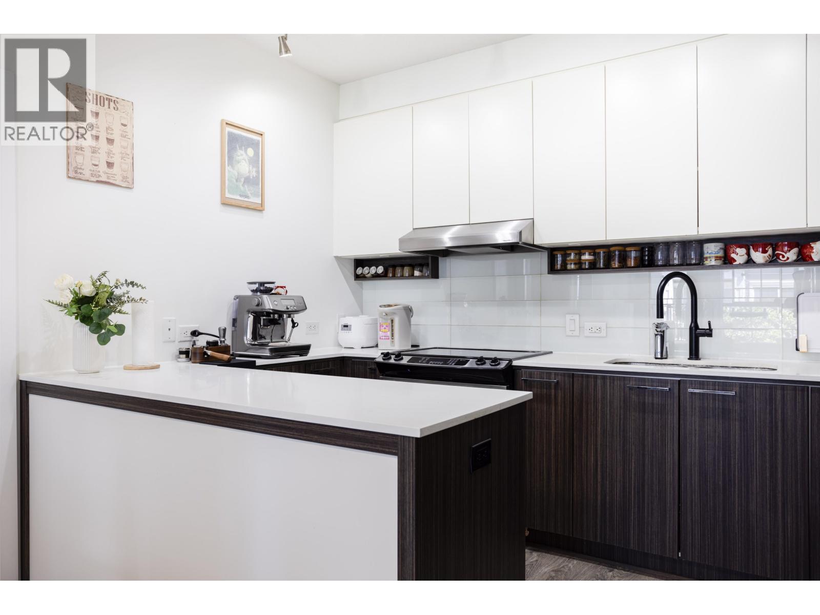Photo 8 of 207 553 Foster Avenue, Coquitlam BC