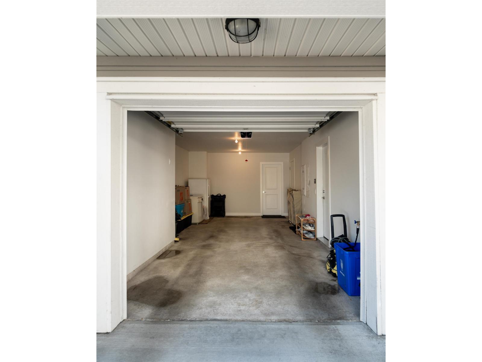 Photo 32 of 64 20857 77 A Avenue, Langley BC