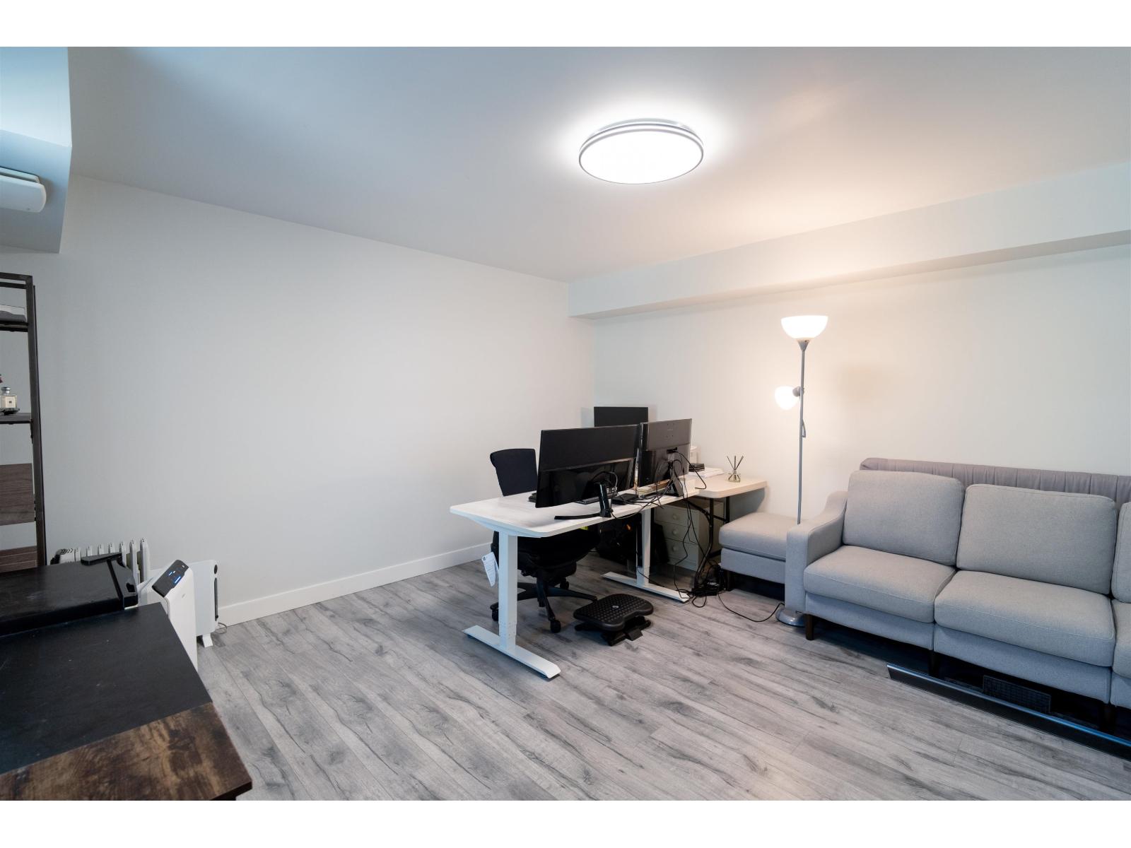 Photo 14 of 64 20857 77 A Avenue, Langley BC