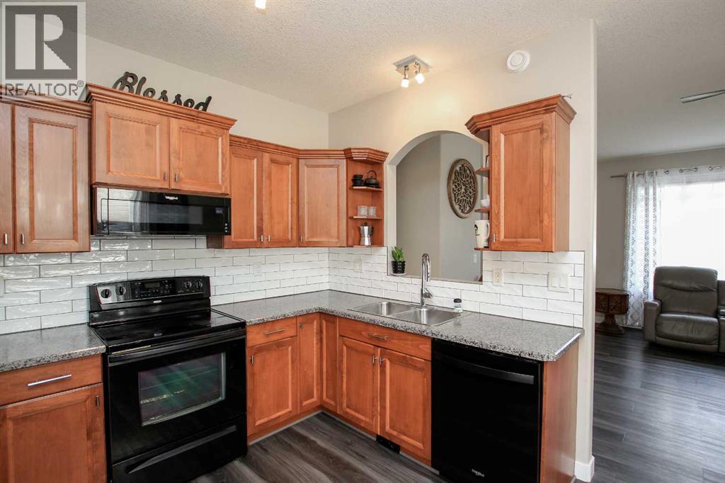 Photo 9 of 128 Ingle Close, Red Deer AB