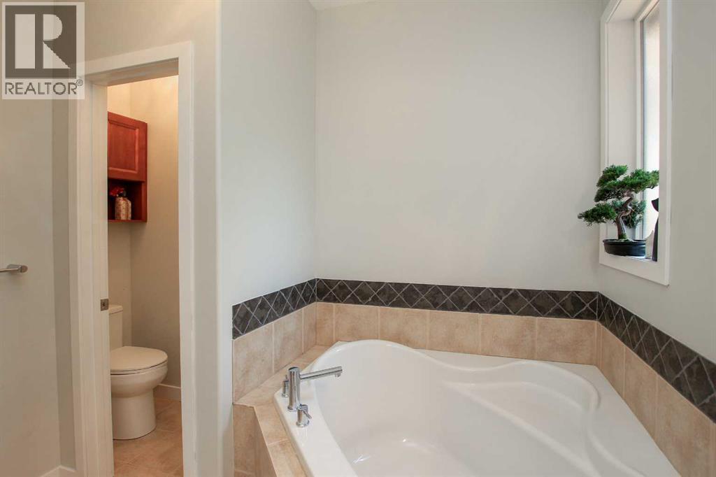 Photo 21 of 128 Ingle Close, Red Deer AB