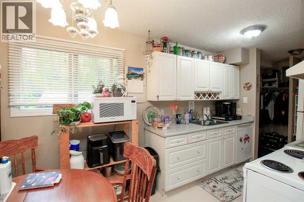 Photo 5 of H 4 35 Nash Street, Red Deer AB