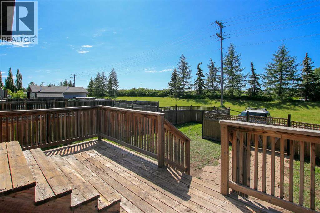 Photo 20 of 82 Ireland Crescent, Red Deer AB