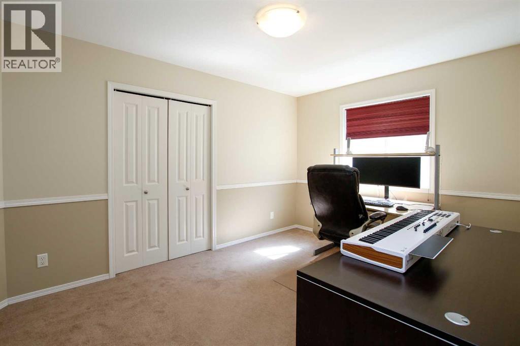 Photo 27 of 82 Ireland Crescent, Red Deer AB