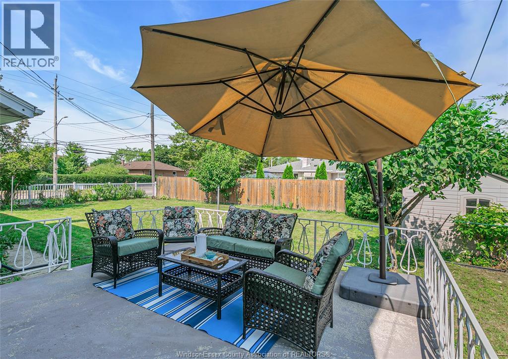 Photo 10 of 2418 Mark Avenue, Windsor ON