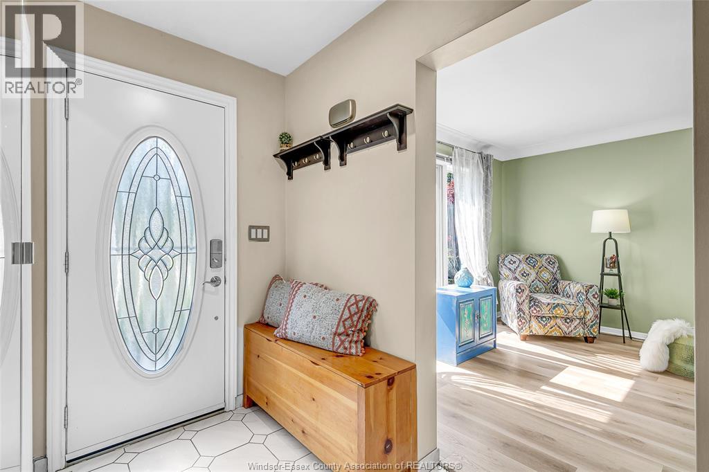 Photo 12 of 2418 Mark Avenue, Windsor ON