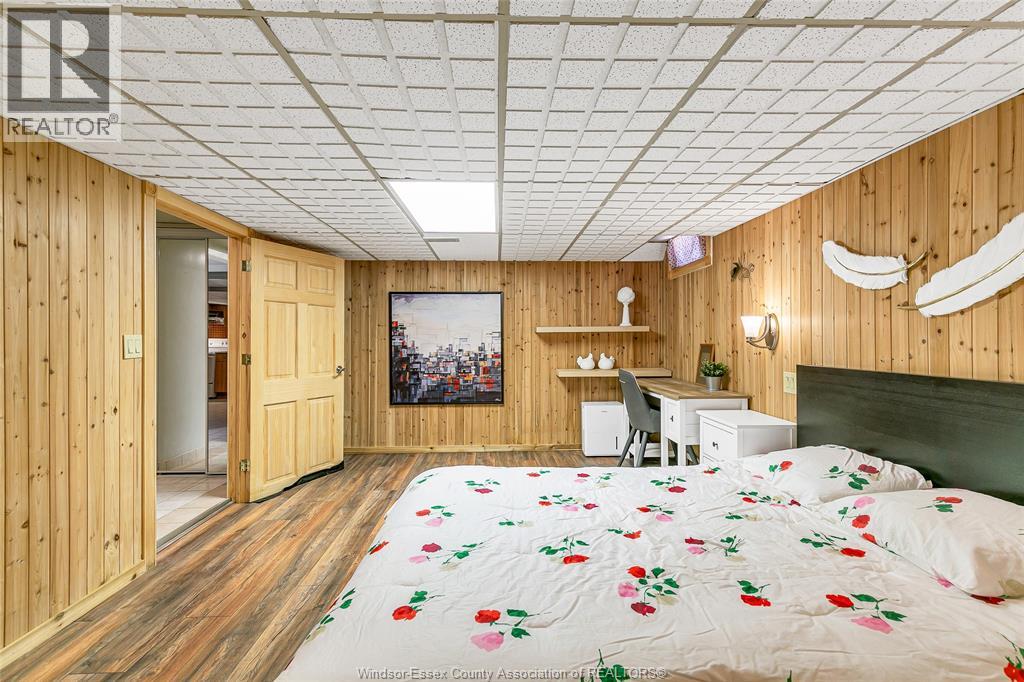 Photo 24 of 2418 Mark Avenue, Windsor ON
