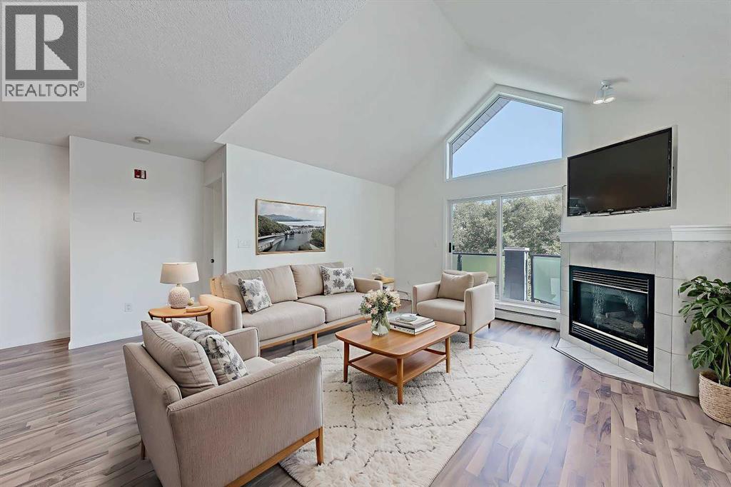 Single Family House for Sale in   Sierra Morena Mews SW Signal Hill Calgary 