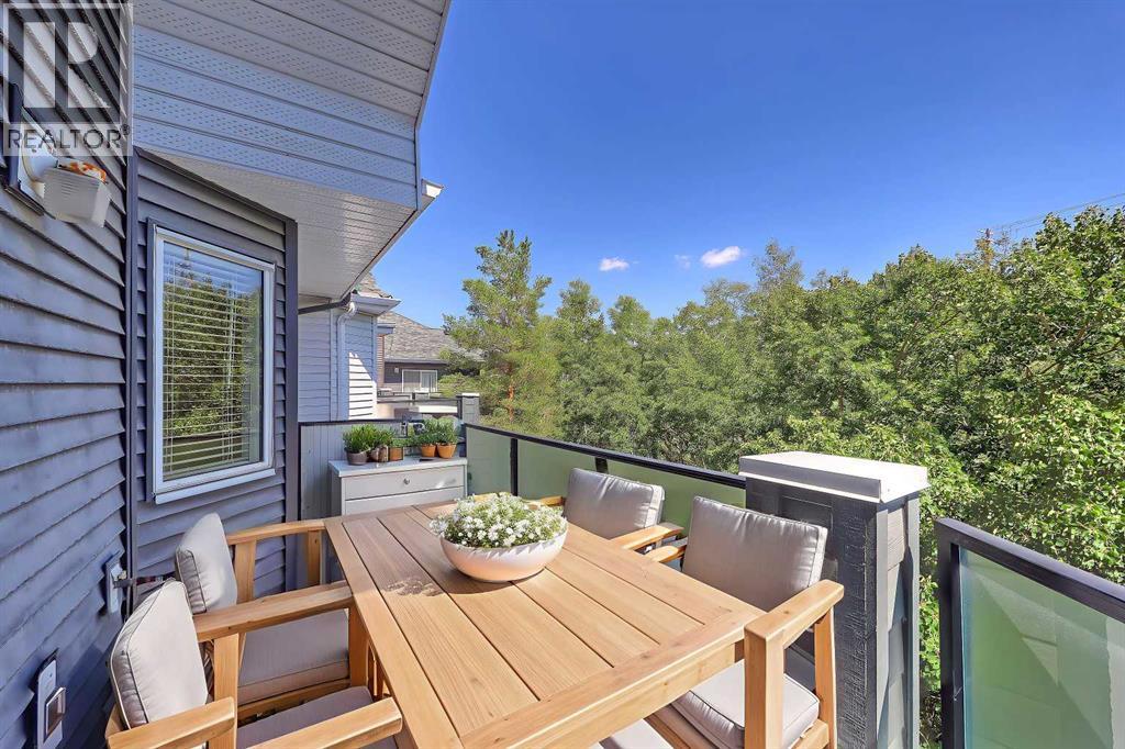 Single Family House for Sale in   Sierra Morena Mews SW Signal Hill Calgary 