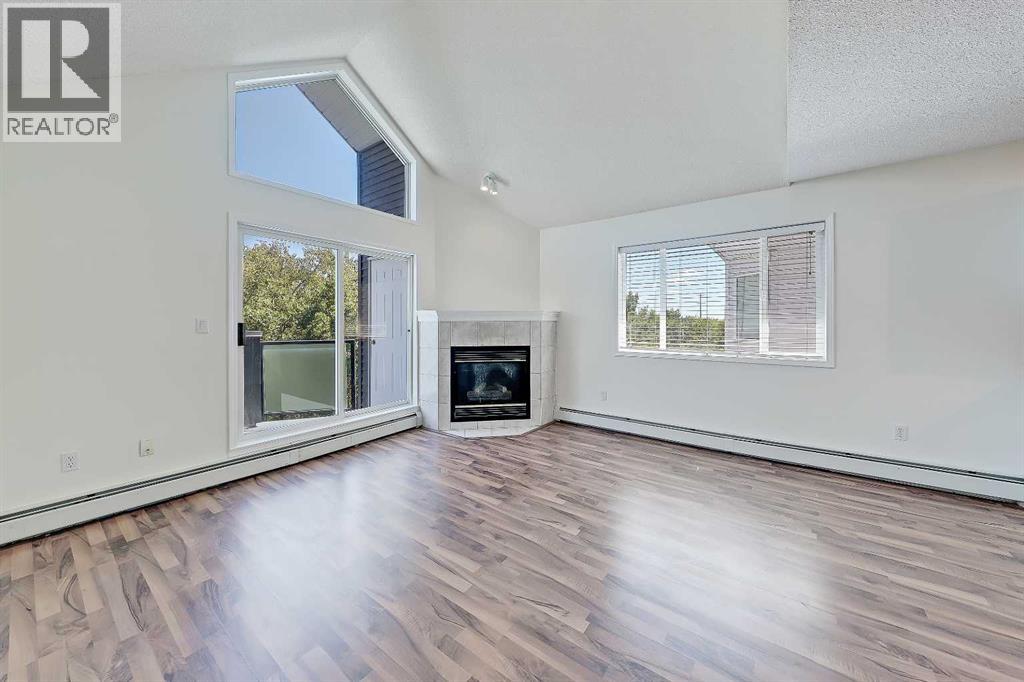 Single Family House for Sale in   Sierra Morena Mews SW Signal Hill Calgary 