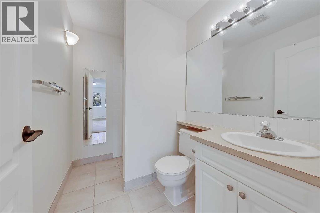 Single Family House for Sale in   Sierra Morena Mews SW Signal Hill Calgary 
