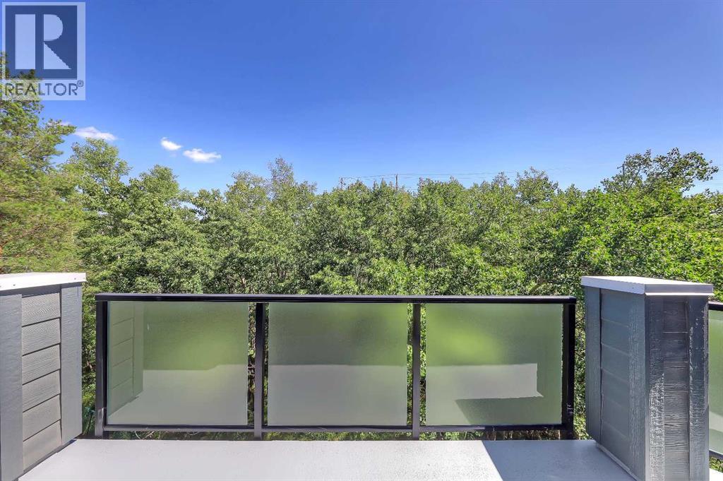 Single Family House for Sale in   Sierra Morena Mews SW Signal Hill Calgary 