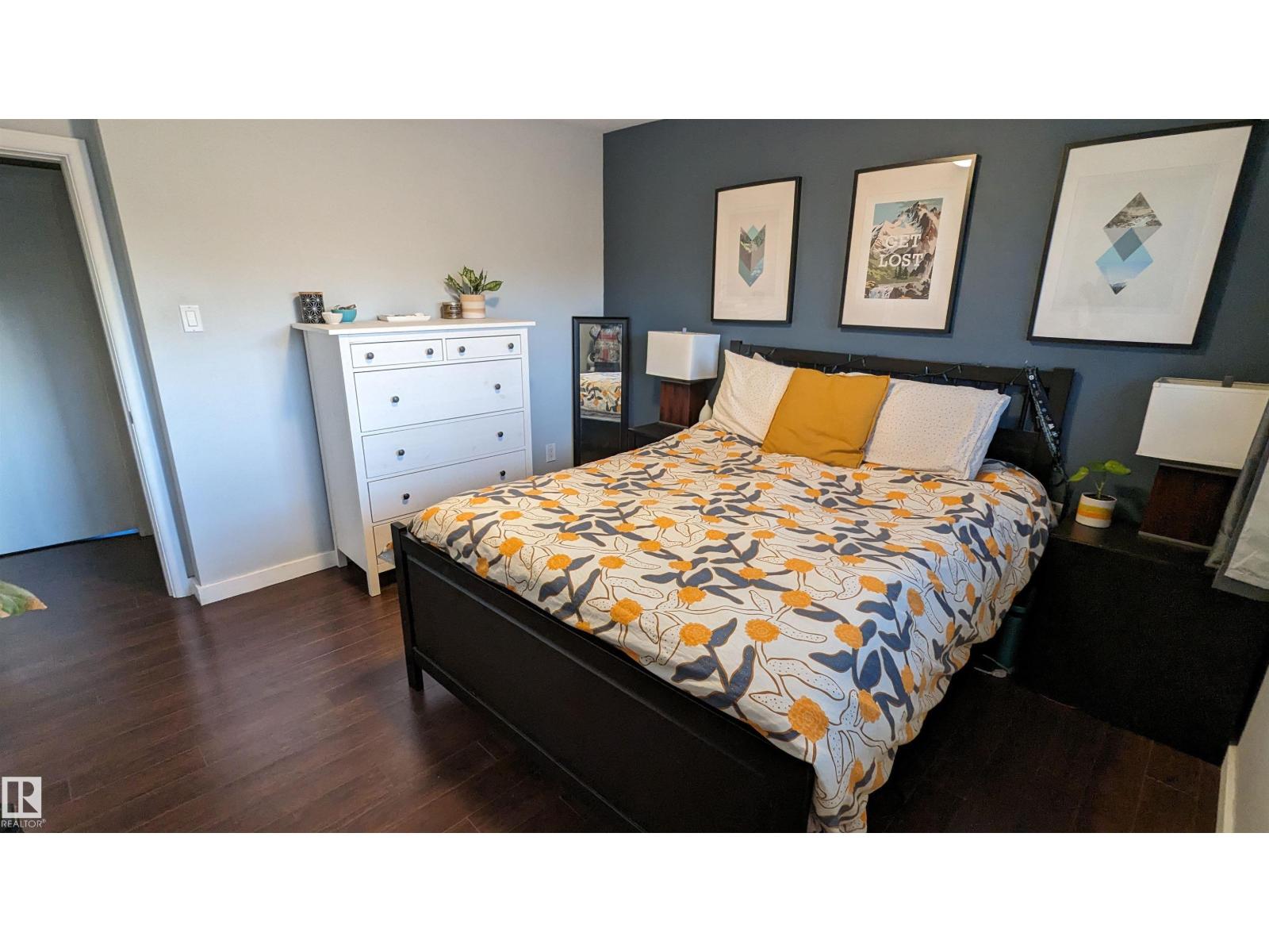 Photo 13 of 6519 104 A St Nw, Edmonton AB