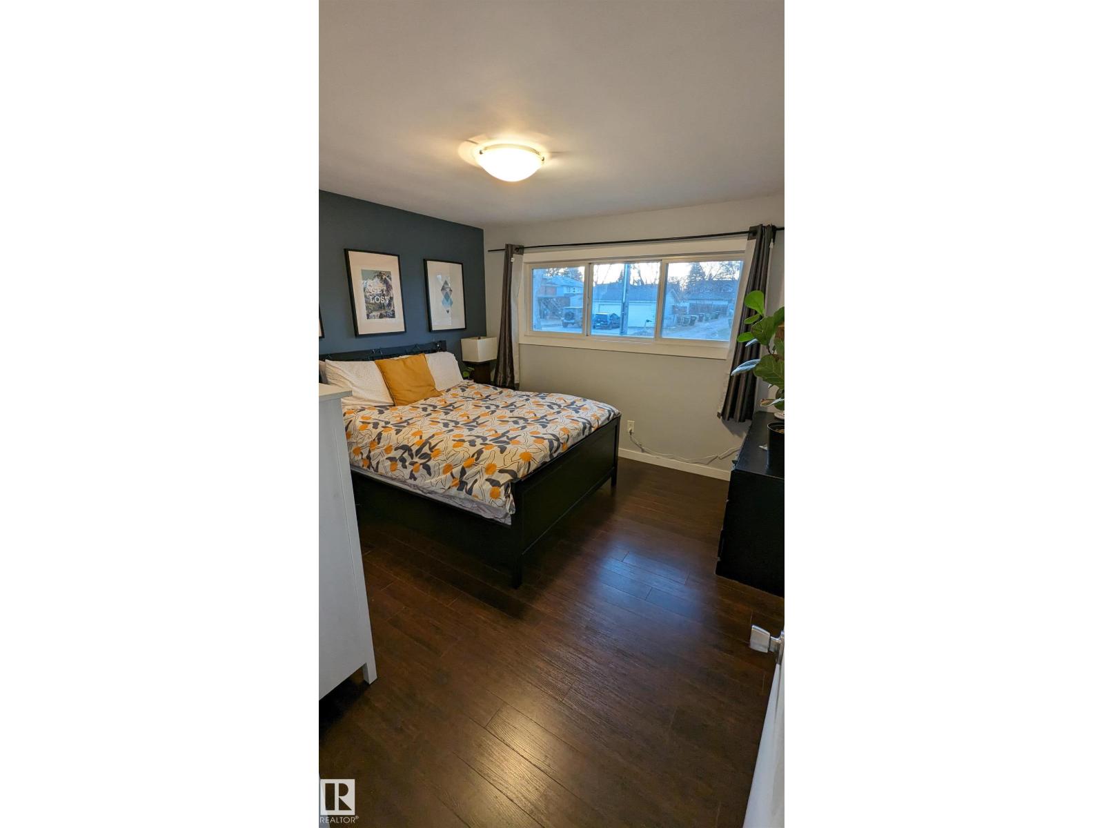 Photo 14 of 6519 104 A St Nw, Edmonton AB