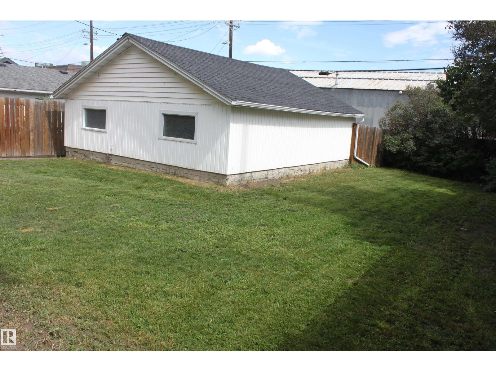 Photo 32 of 6519 104 A St Nw, Edmonton AB