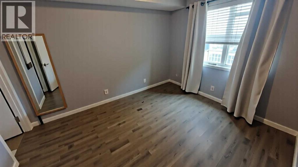 Photo 7 of 402 2000 Applevillage Court Se, Calgary AB