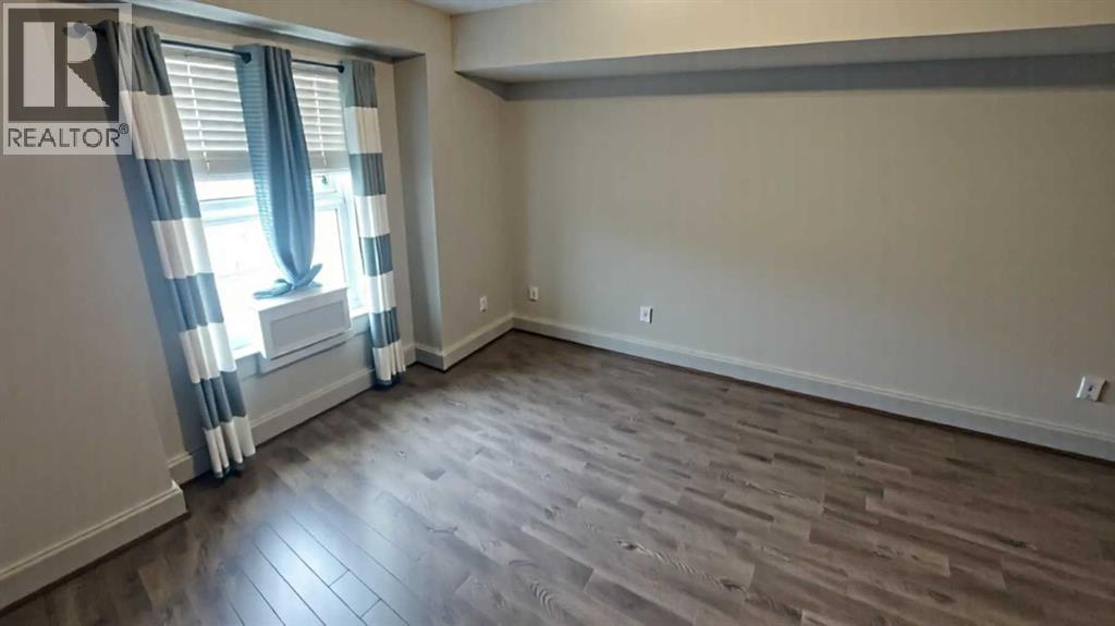 Photo 6 of 402 2000 Applevillage Court Se, Calgary AB