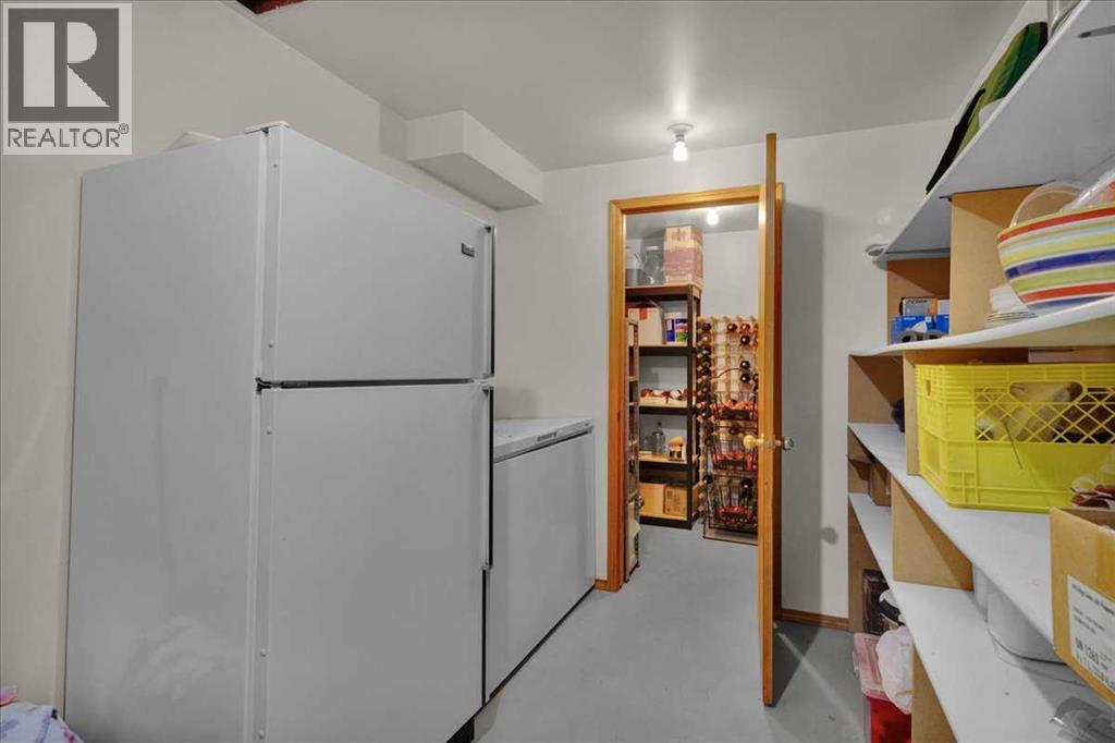 Photo 37 of 4308 72 Street, Camrose AB