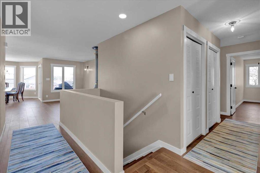 Photo 5 of 4308 72 Street, Camrose AB