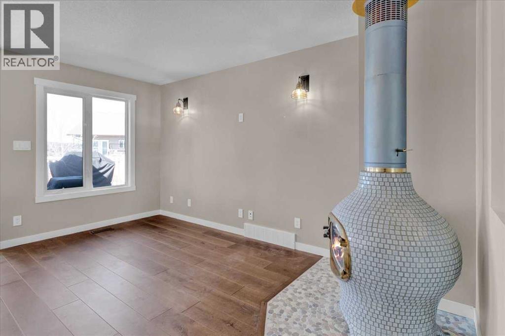 Photo 19 of 4308 72 Street, Camrose AB