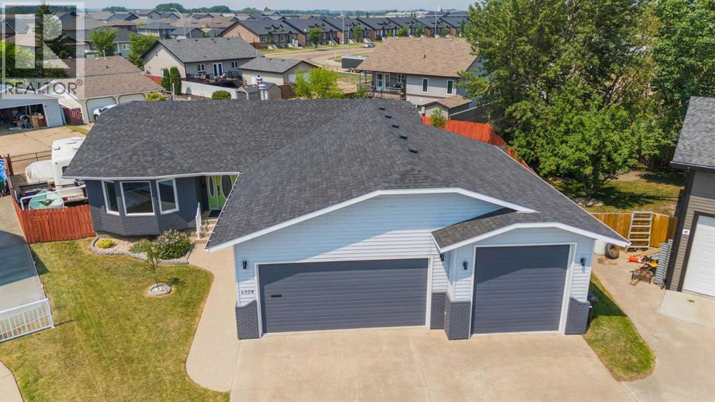 Photo 2 of 4308 72 Street, Camrose AB