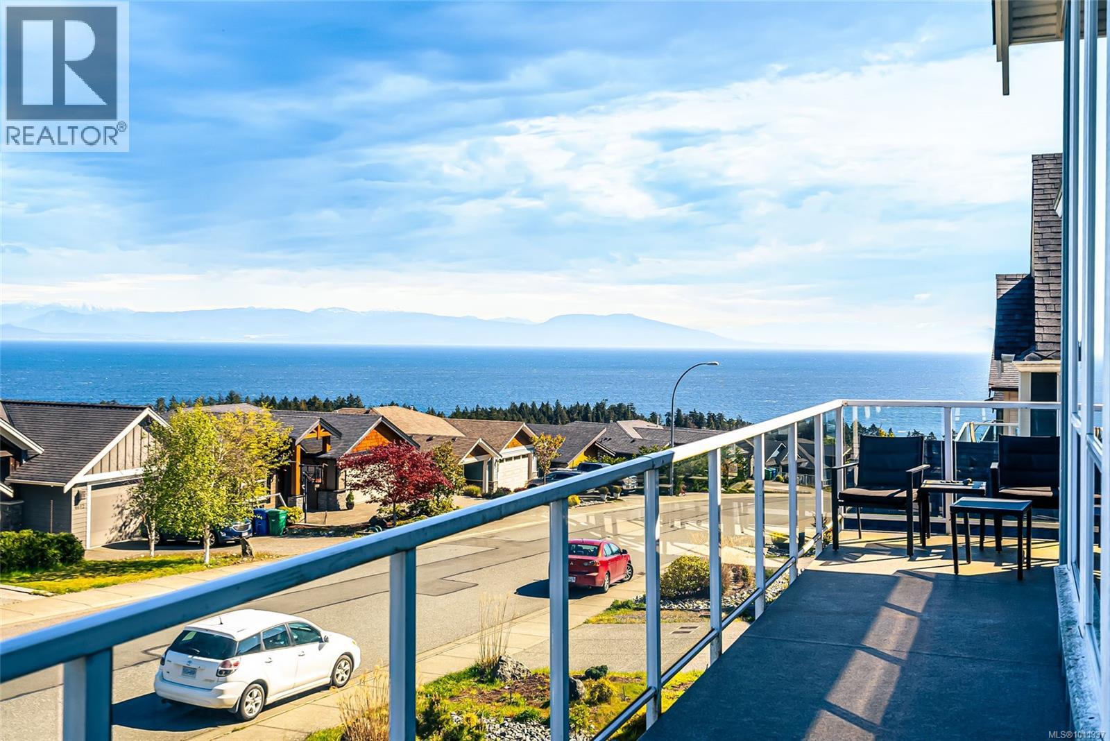 Photo 1 of 4619 Laguna Way, Nanaimo BC
