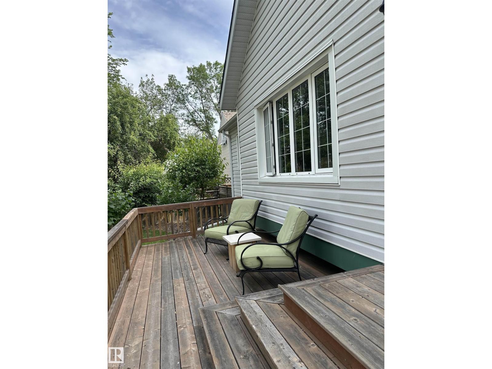 Photo 15 of 6359 105 A St Nw, Edmonton AB