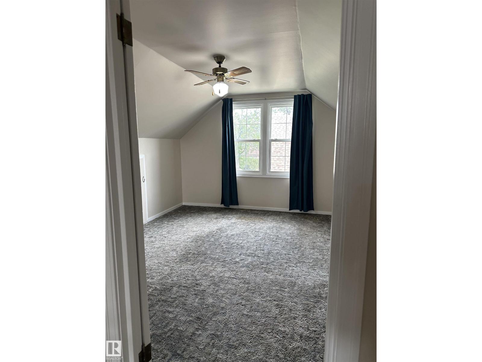 Photo 38 of 6359 105 A St Nw, Edmonton AB