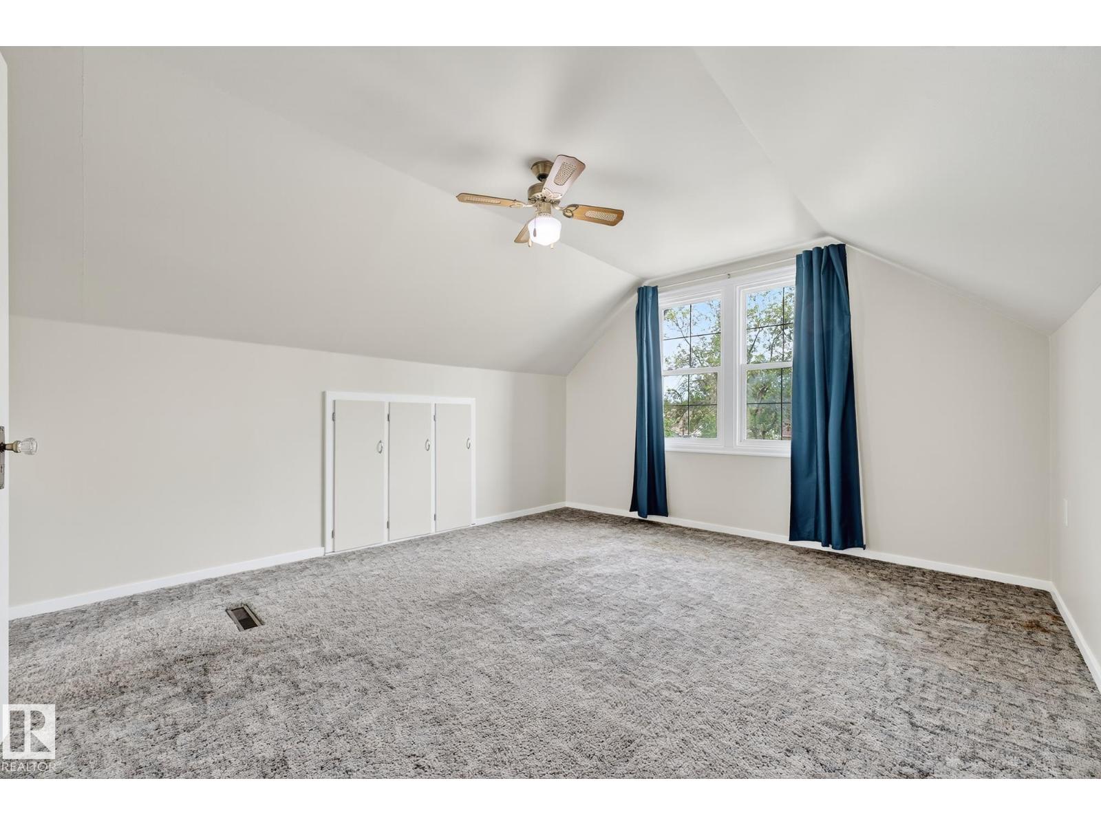 Photo 36 of 6359 105 A St Nw, Edmonton AB