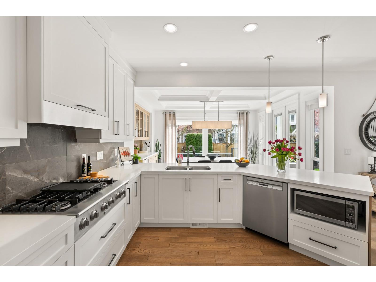 Photo 9 of 16758 22 A Avenue, Surrey BC
