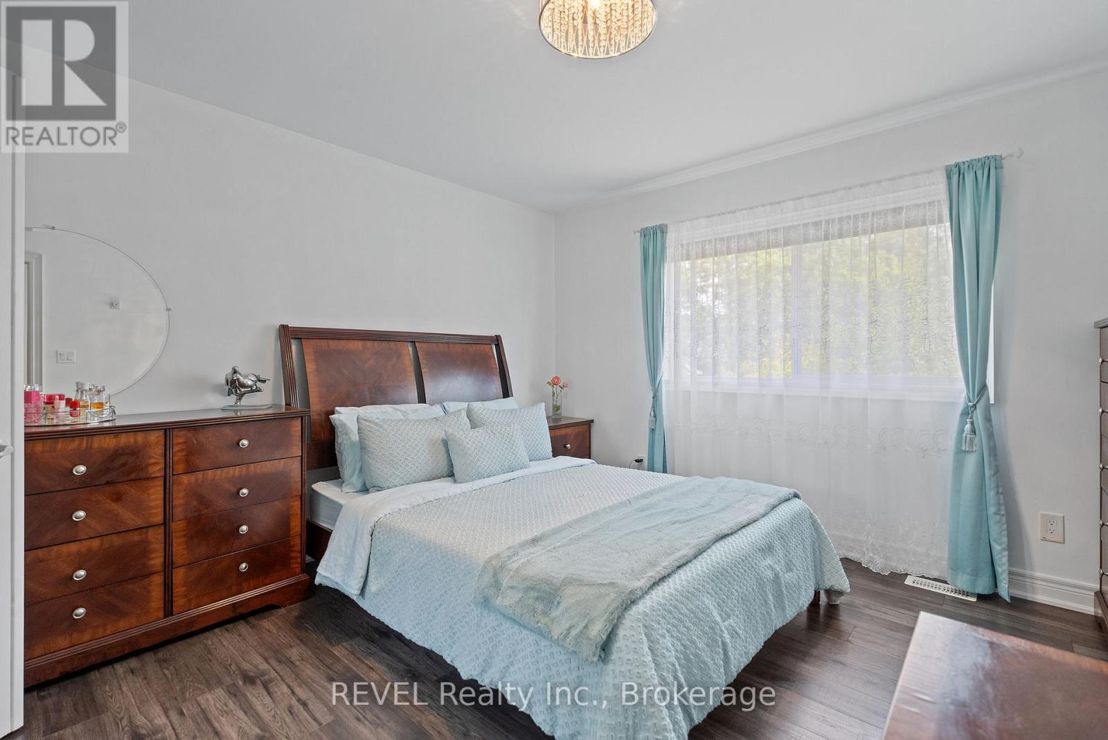 Photo 15 of 1018 Kerby Street, Fort Erie ON
