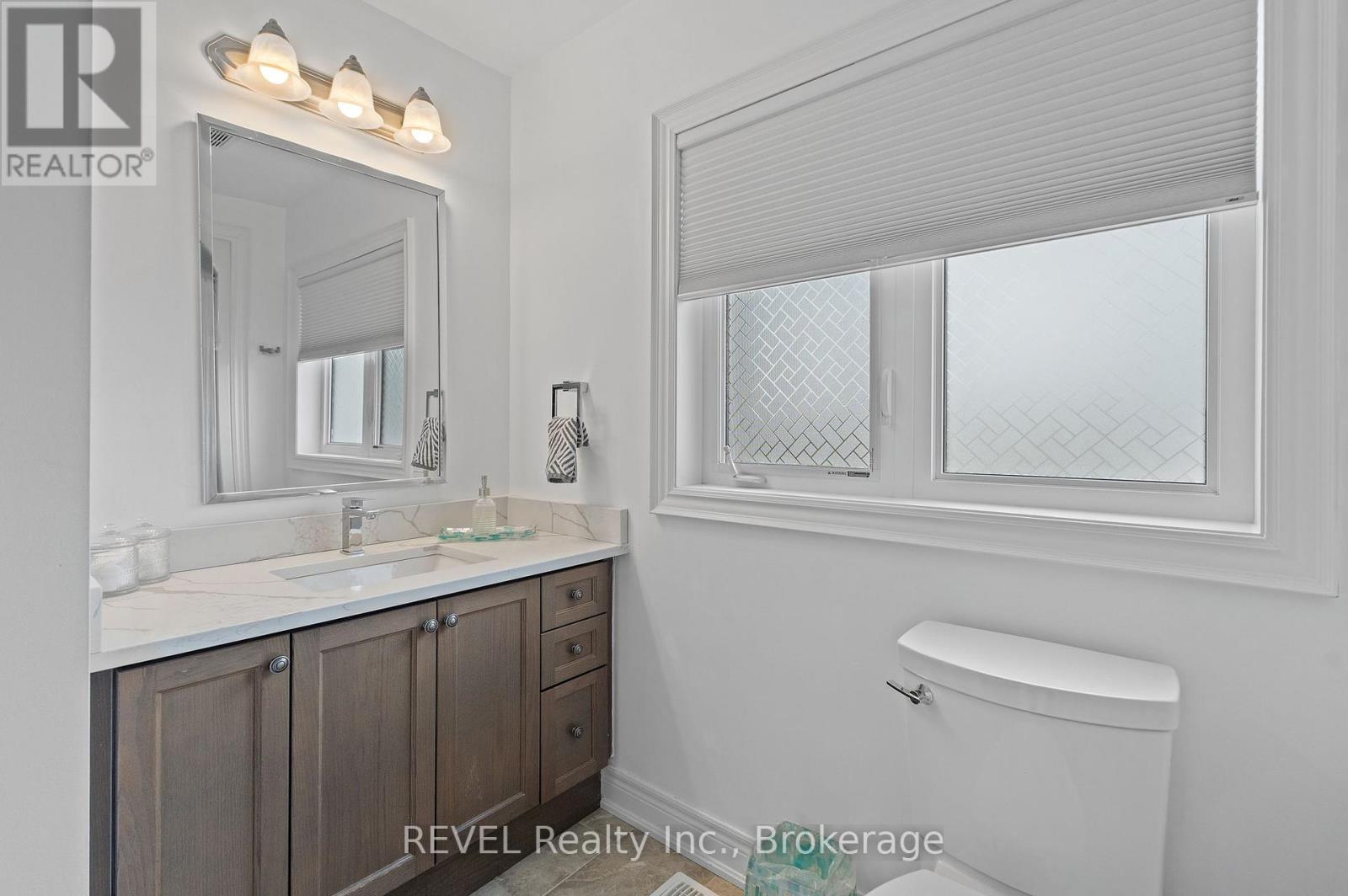 Photo 24 of 1018 Kerby Street, Fort Erie ON