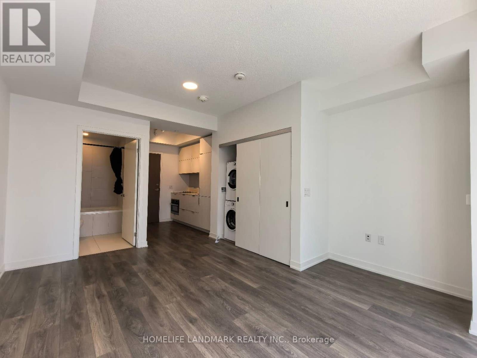 Photo 8 of 409 20 Richardson Street, Toronto ON