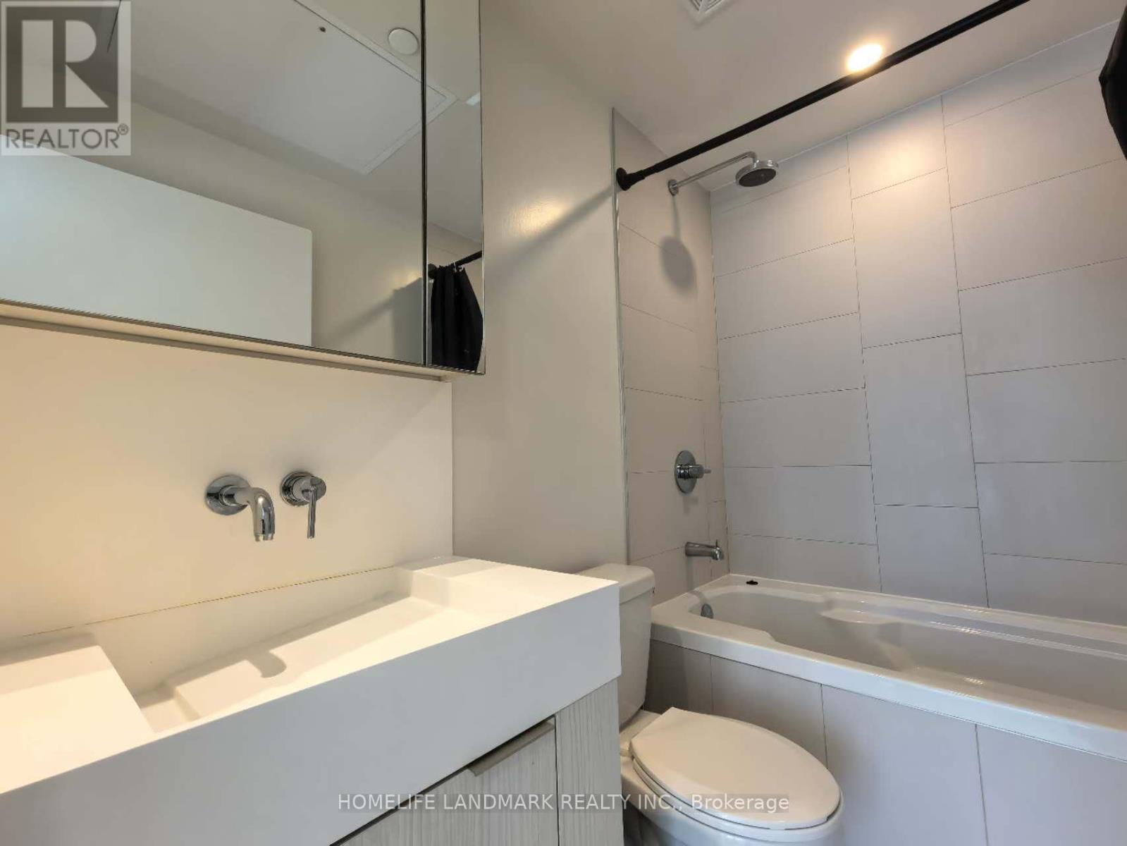 Photo 5 of 409 20 Richardson Street, Toronto ON