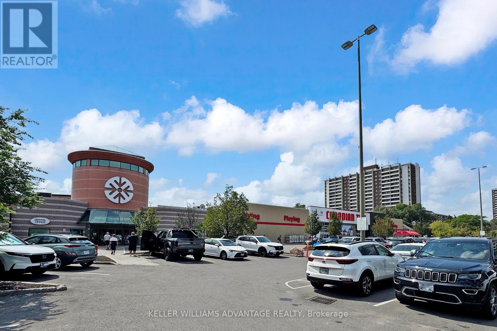 Photo 2 of 114 6464 Yonge Street, Toronto ON