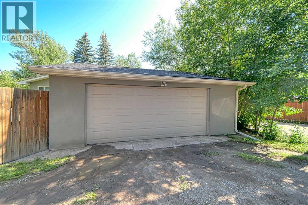 Single Family House Bungalow for Sale in  Meadowview Road SW Meadowlark Park Calgary 