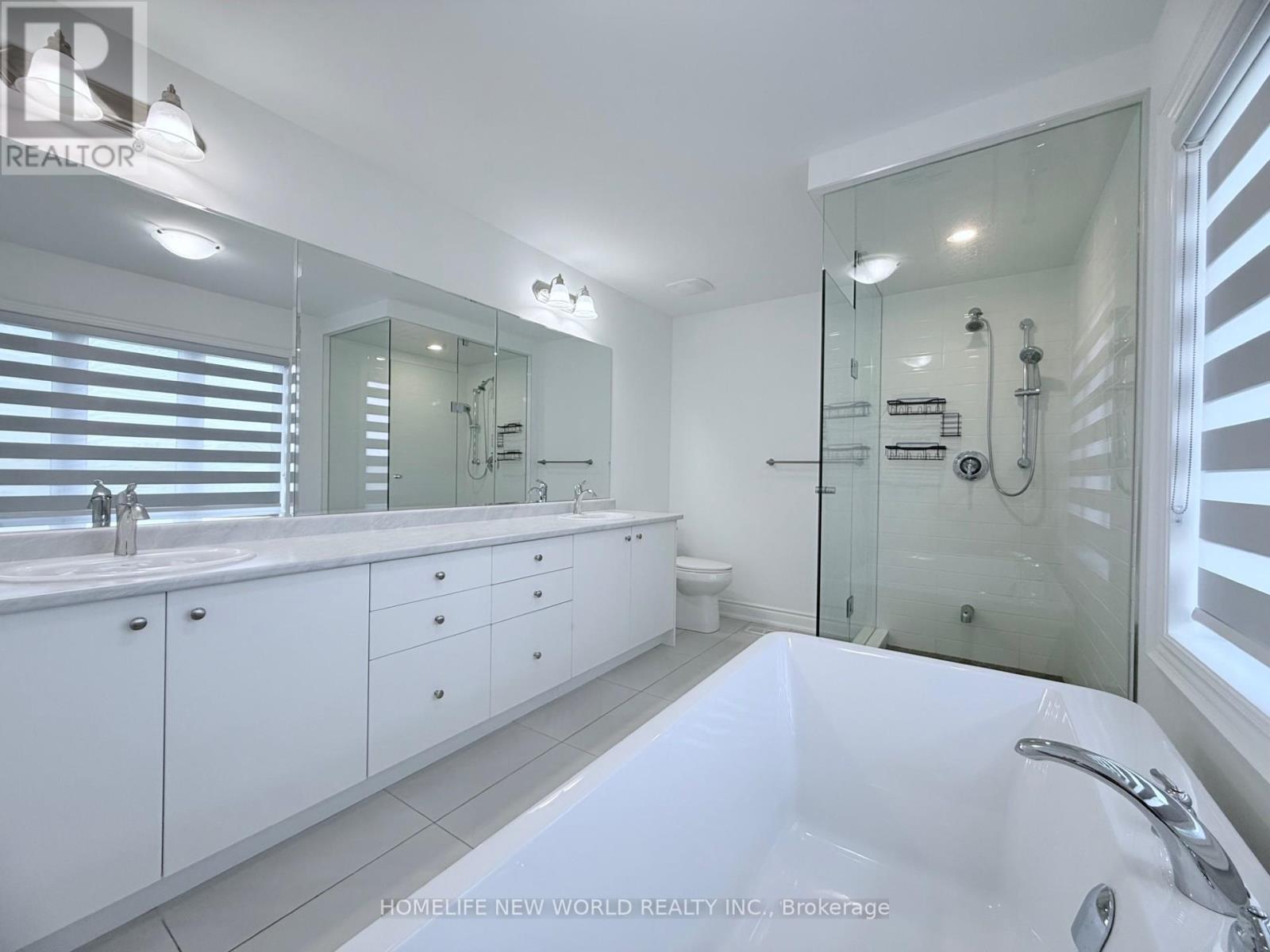 Photo 19 of 546 Baker Hill Boulevard, Whitchurchstouffville ON