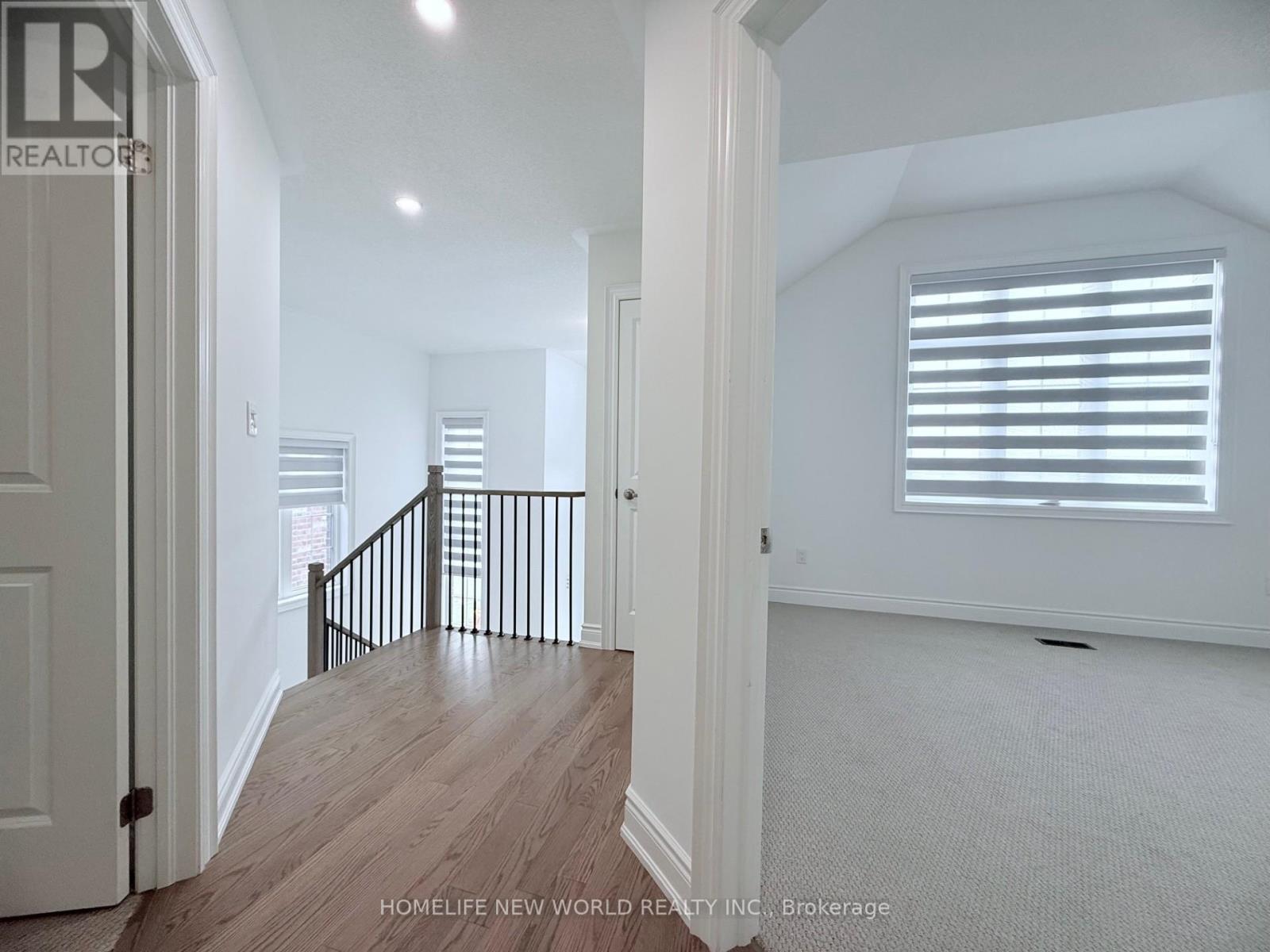 Photo 26 of 546 Baker Hill Boulevard, Whitchurchstouffville ON
