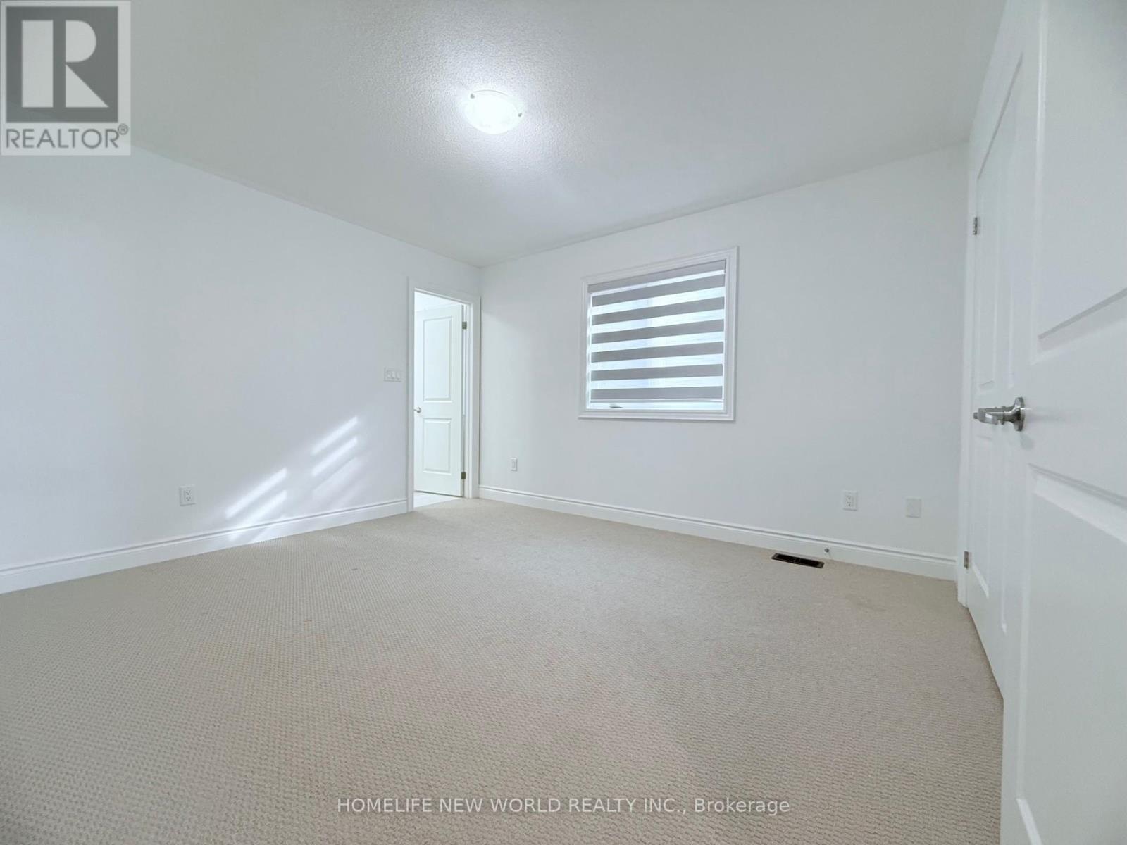 Photo 27 of 546 Baker Hill Boulevard, Whitchurchstouffville ON