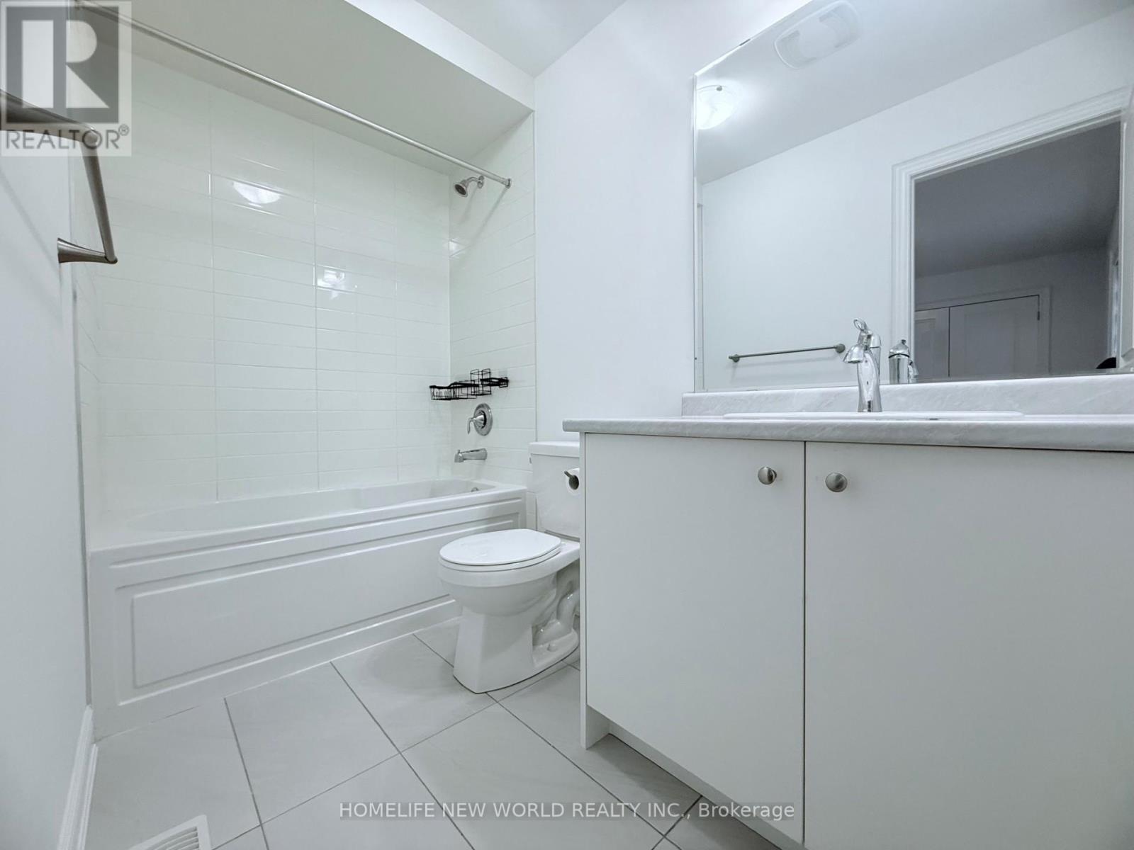 Photo 28 of 546 Baker Hill Boulevard, Whitchurchstouffville ON