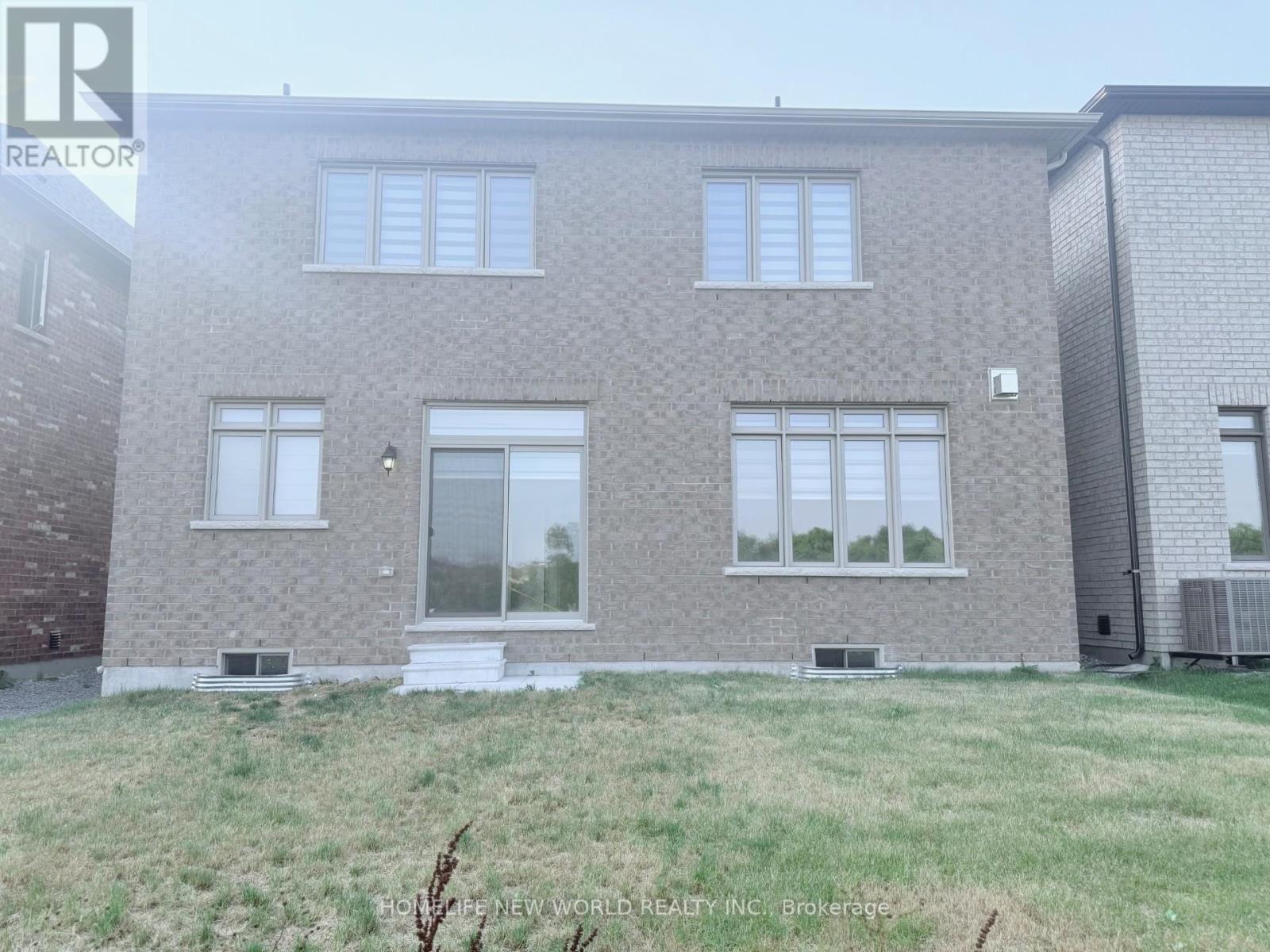 Photo 32 of 546 Baker Hill Boulevard, Whitchurchstouffville ON