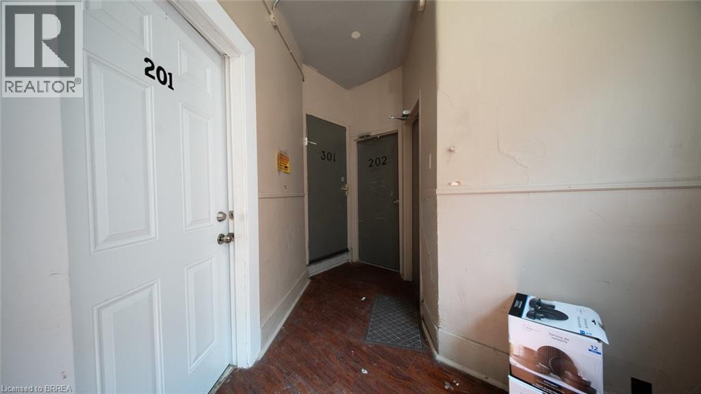 Photo 3 of 175 Market Street, Brantford ON