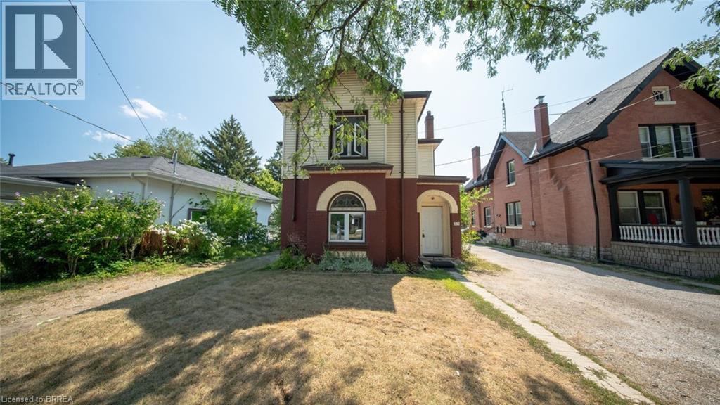 Photo 2 of 215 Nelson Street, Brantford ON