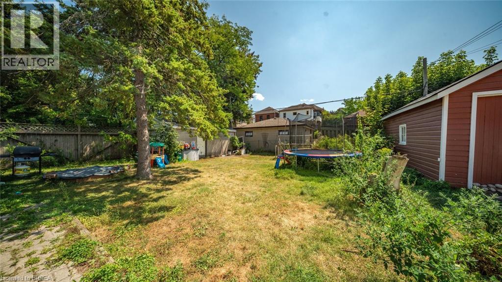 Photo 5 of 215 Nelson Street, Brantford ON