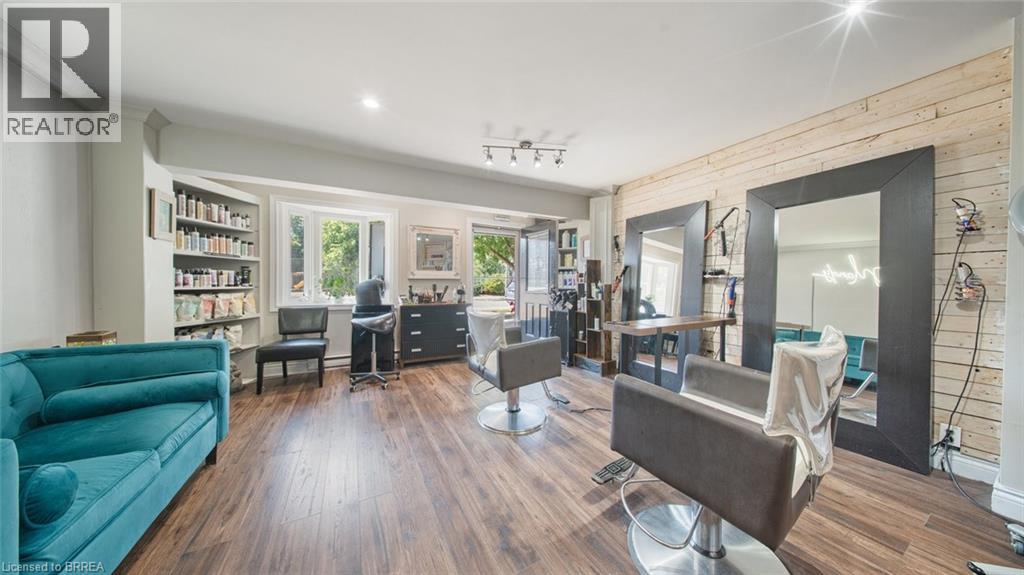 Photo 16 of 41 St George Street, Brantford ON
